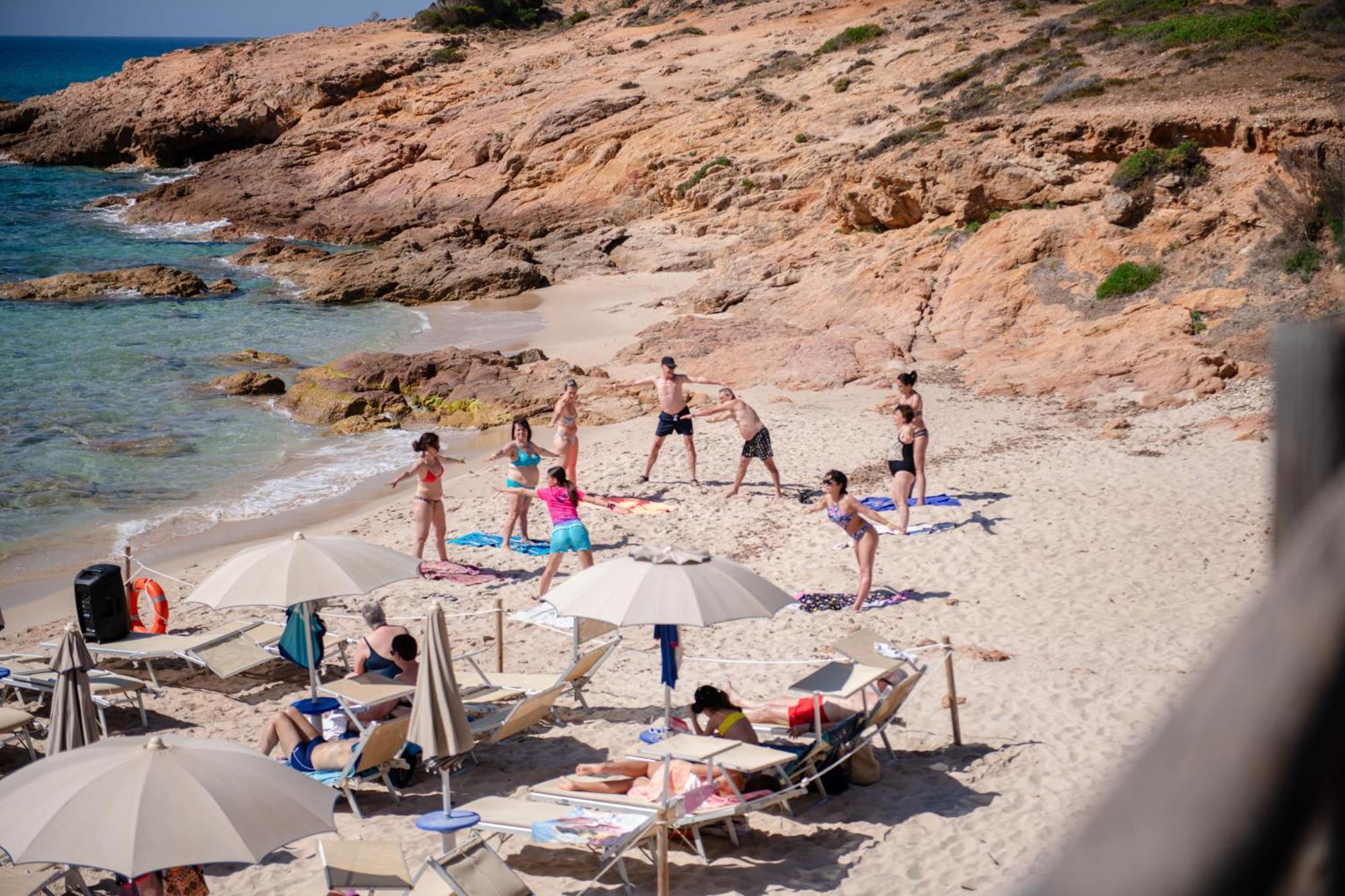Amareclub Rocca Dorada Hotell Santa Margherita di Pula Exteriör bild