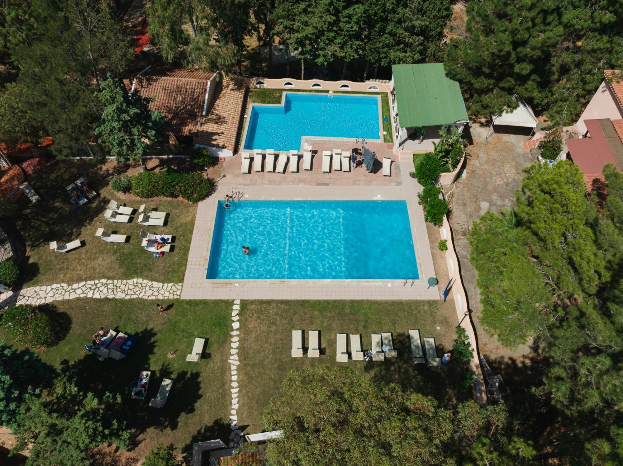 Amareclub Rocca Dorada Hotell Santa Margherita di Pula Exteriör bild
