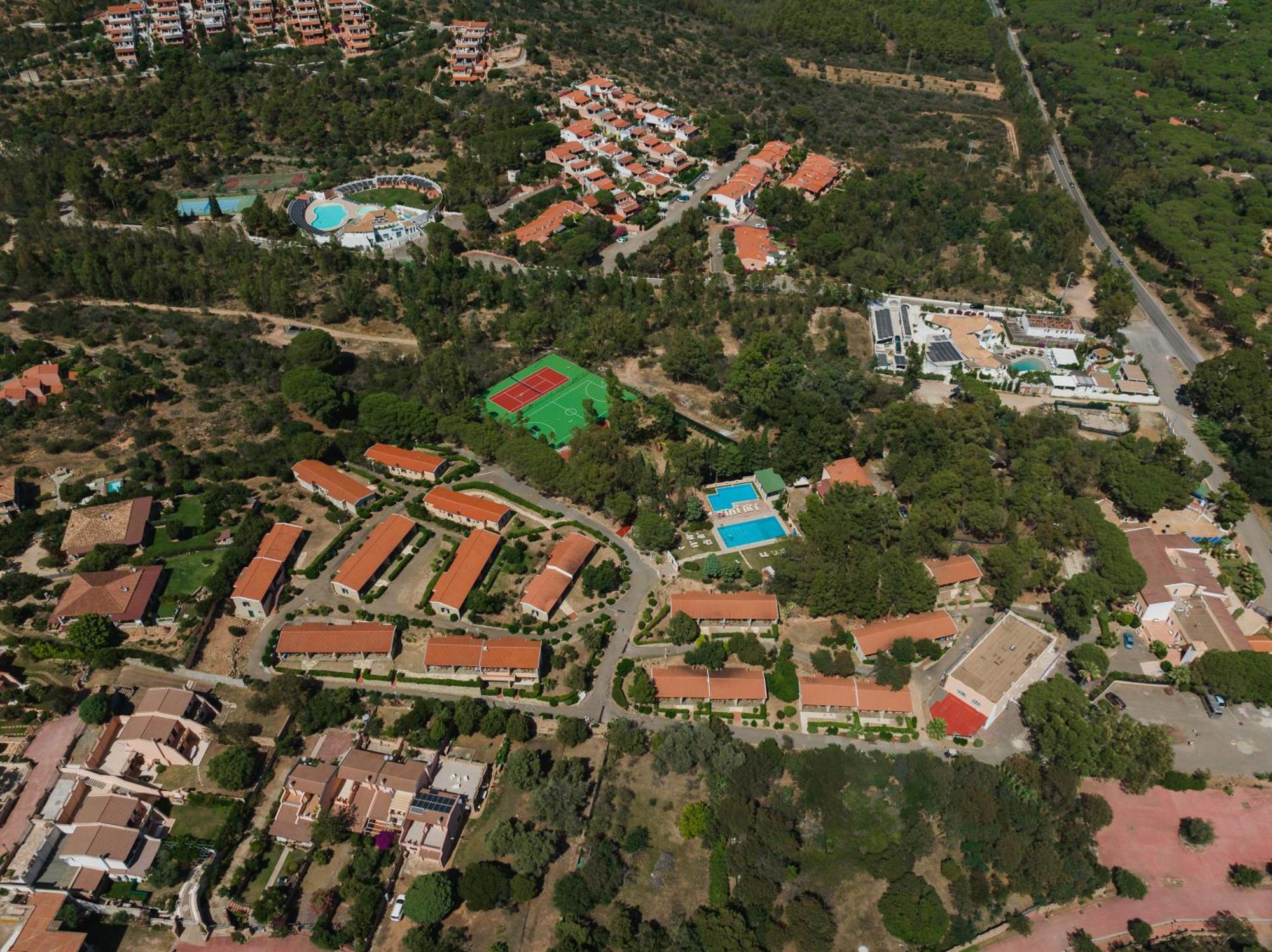 Amareclub Rocca Dorada Hotell Santa Margherita di Pula Exteriör bild