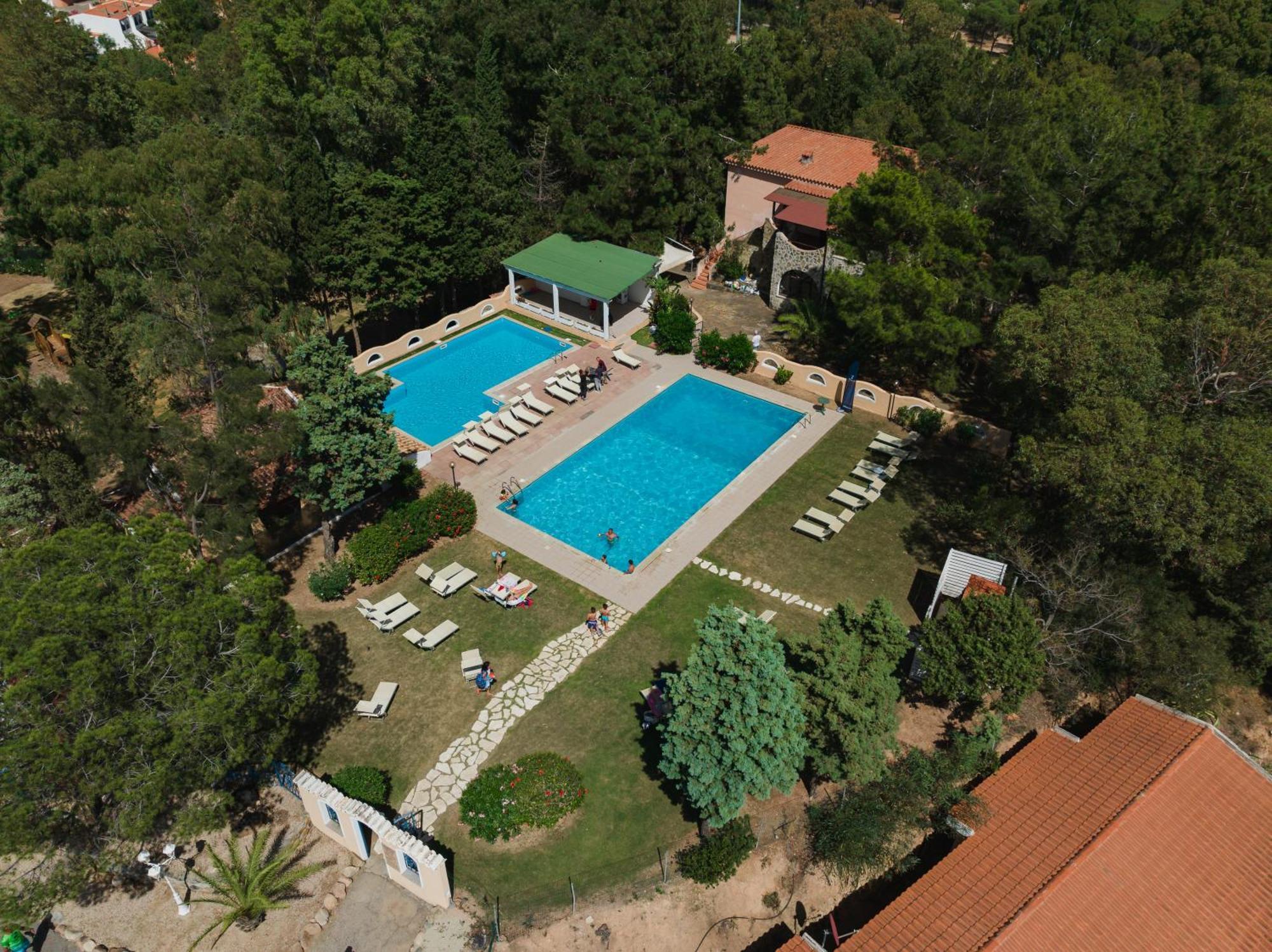 Amareclub Rocca Dorada Hotell Santa Margherita di Pula Exteriör bild