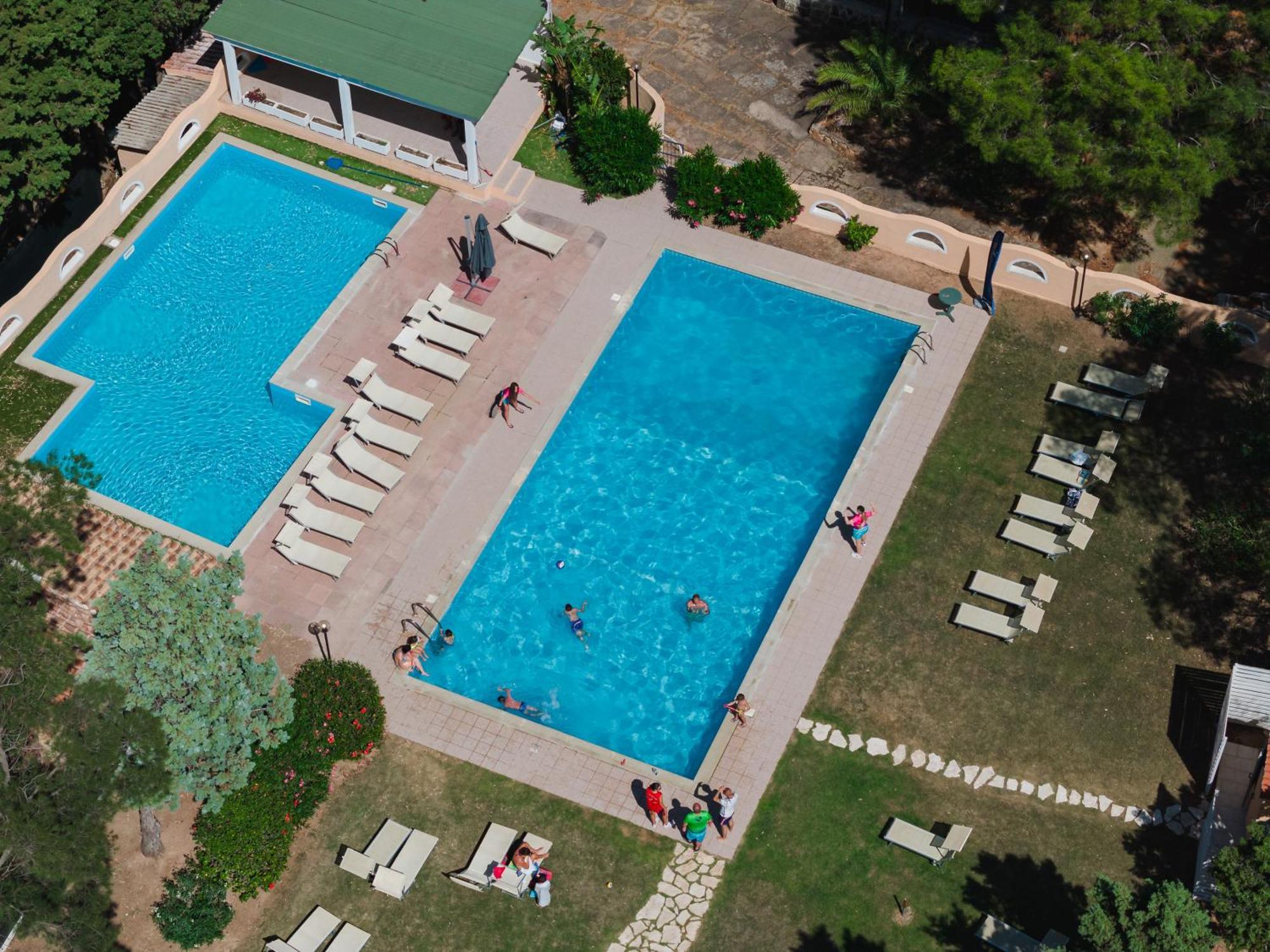 Amareclub Rocca Dorada Hotell Santa Margherita di Pula Exteriör bild
